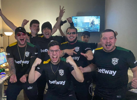 王者荣耀花木兰半肉出装顺序全解析